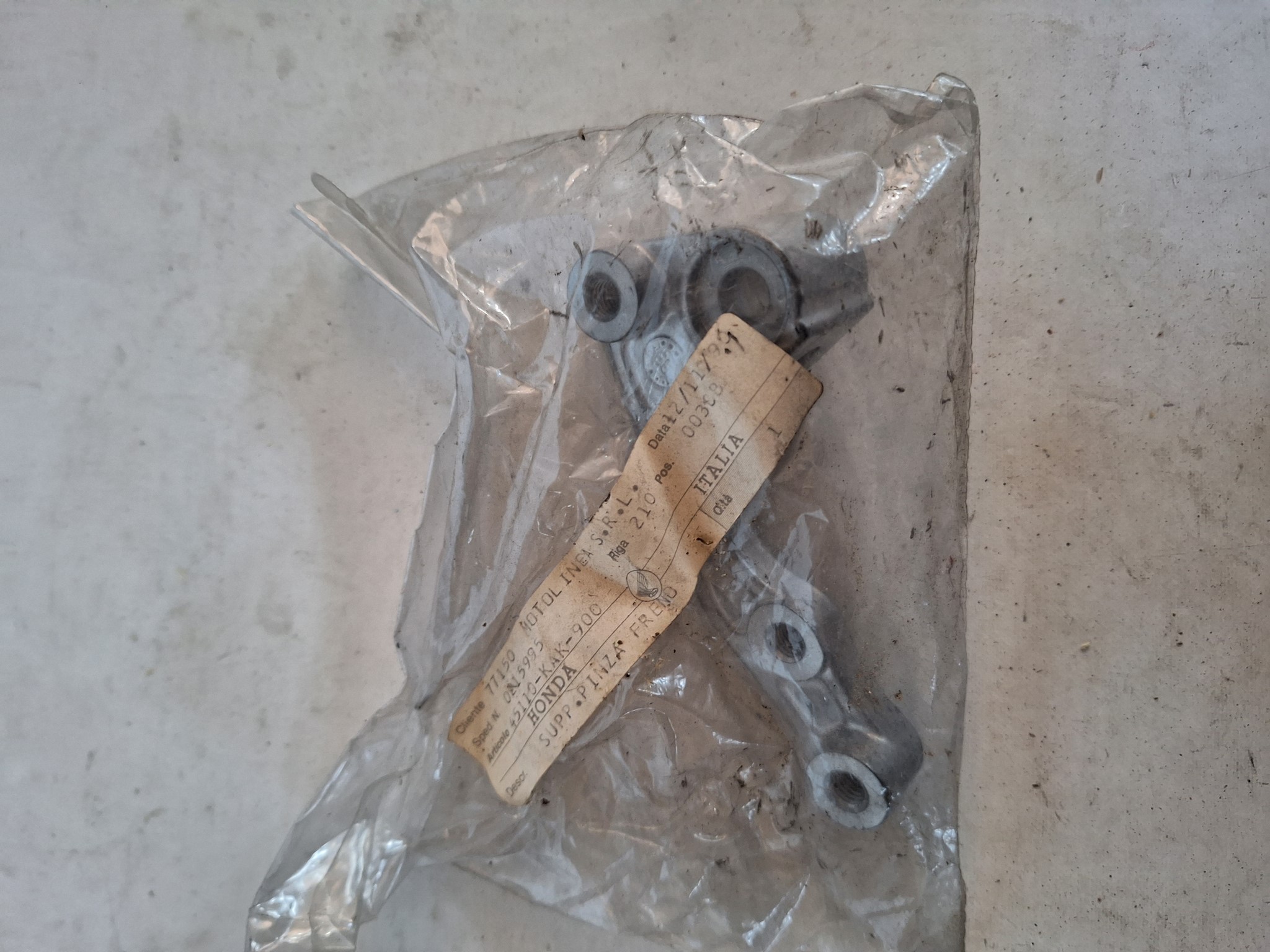 Picture of BRACKET,CALIPER  45110-KAK-900